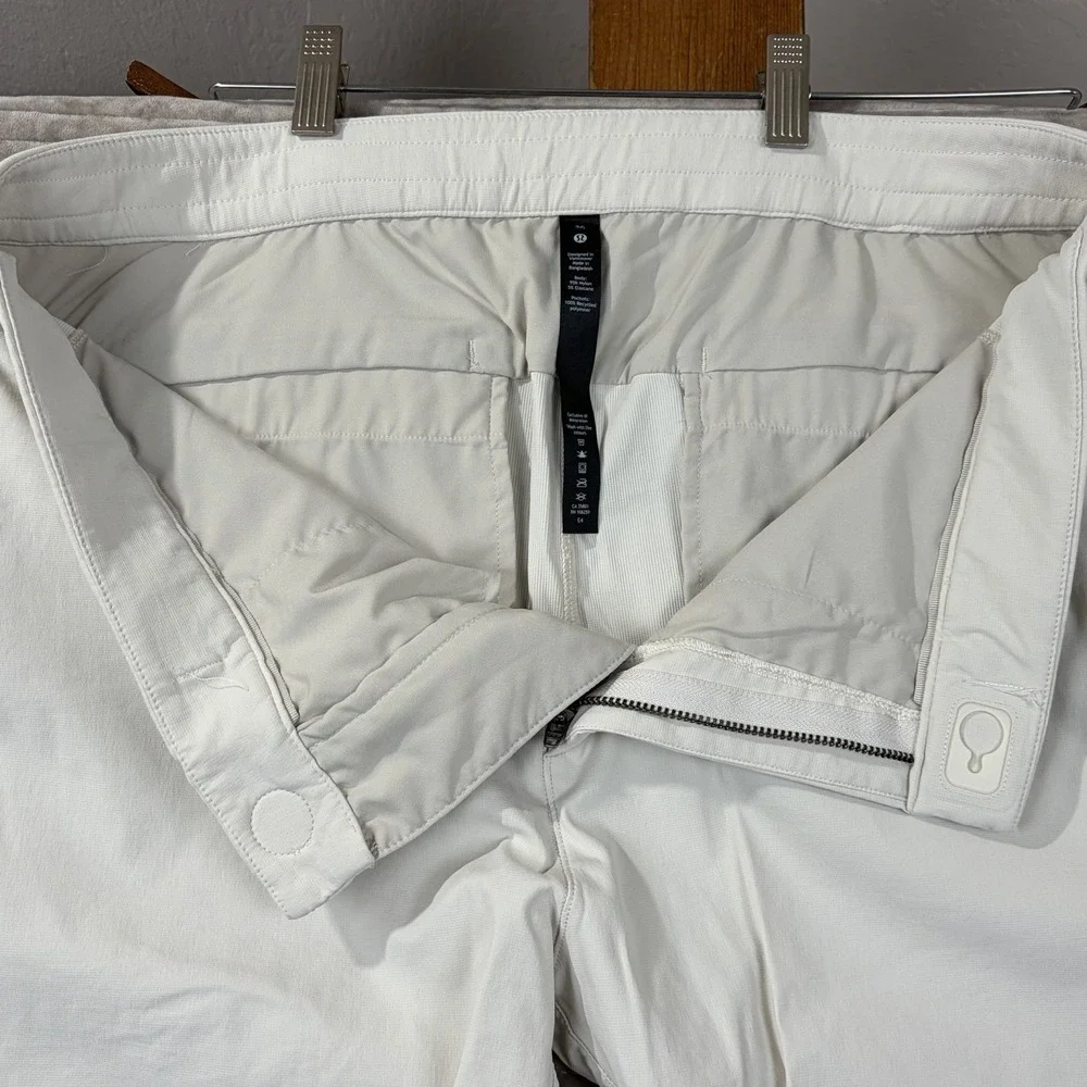 Lululemon Mens 36x17‎ Ivory Belted Utilitech Relaxed Fit Shorts LM5ACTS No Belt
